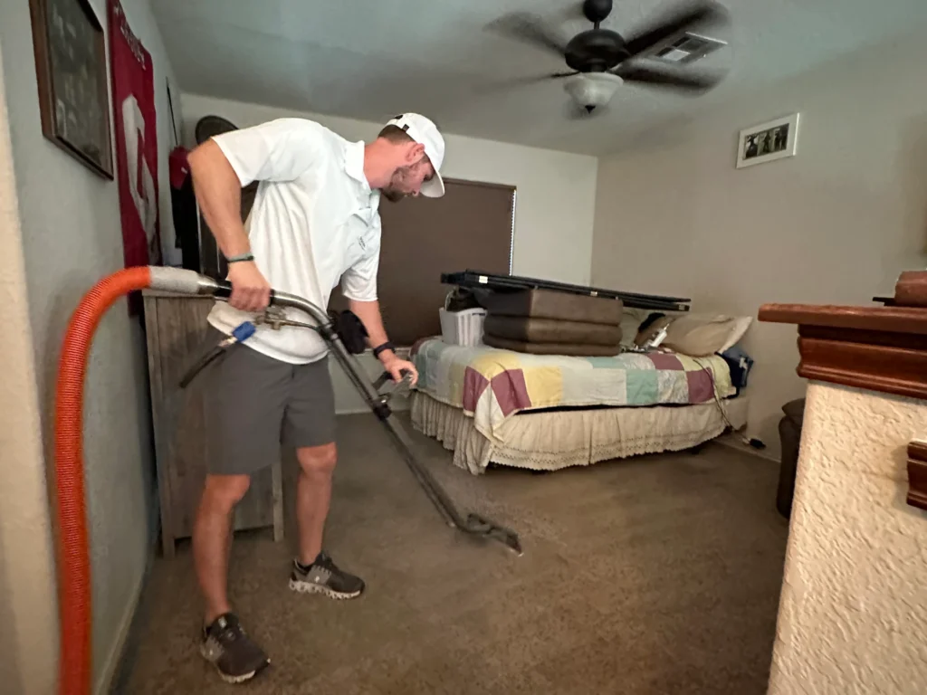 carpet cleaning spacek employee